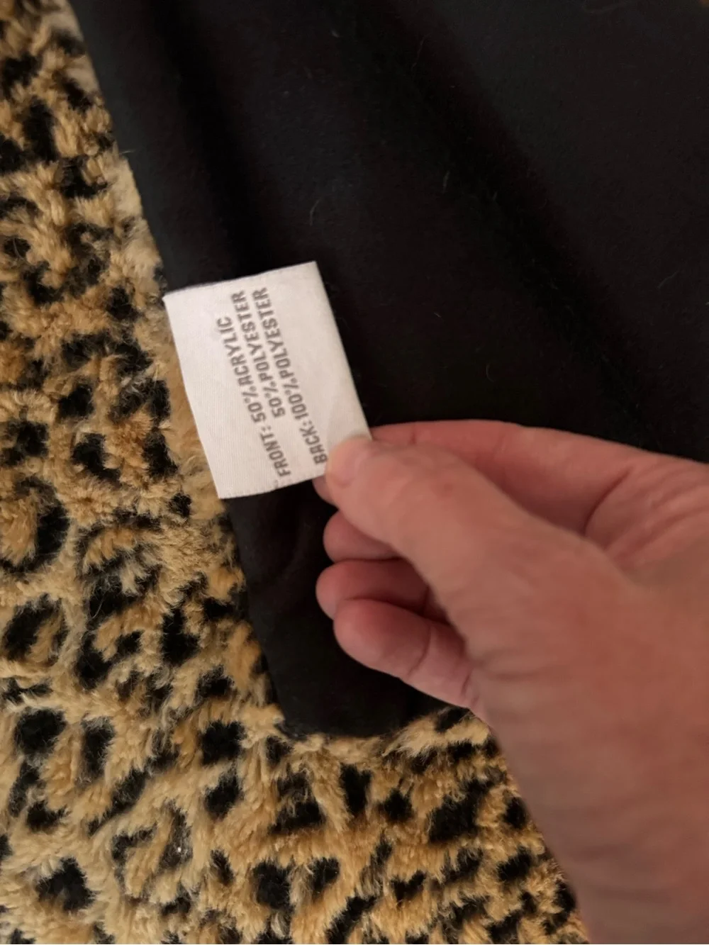 N/A plush blanket